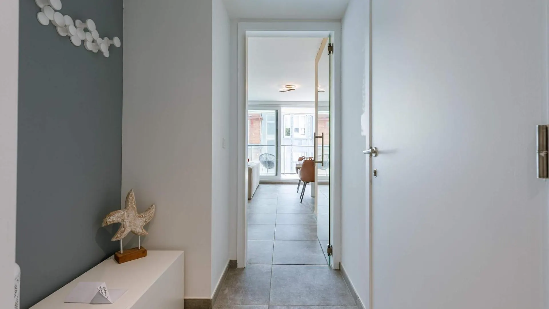 Huswell - Modern Apartment With Sunny Terrace In Ostend