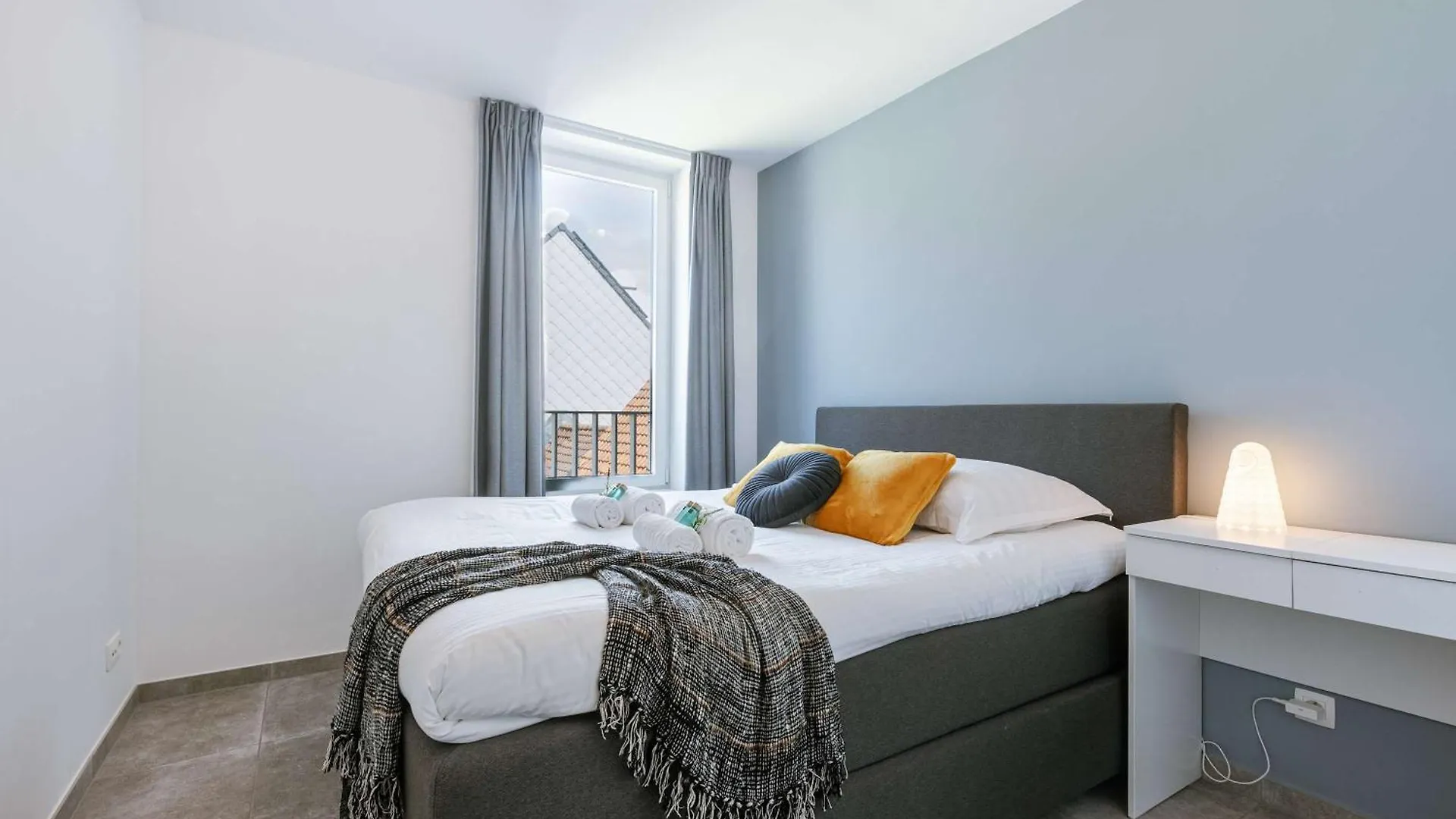 Huswell - Modern Apartment With Sunny Terrace In Ostend