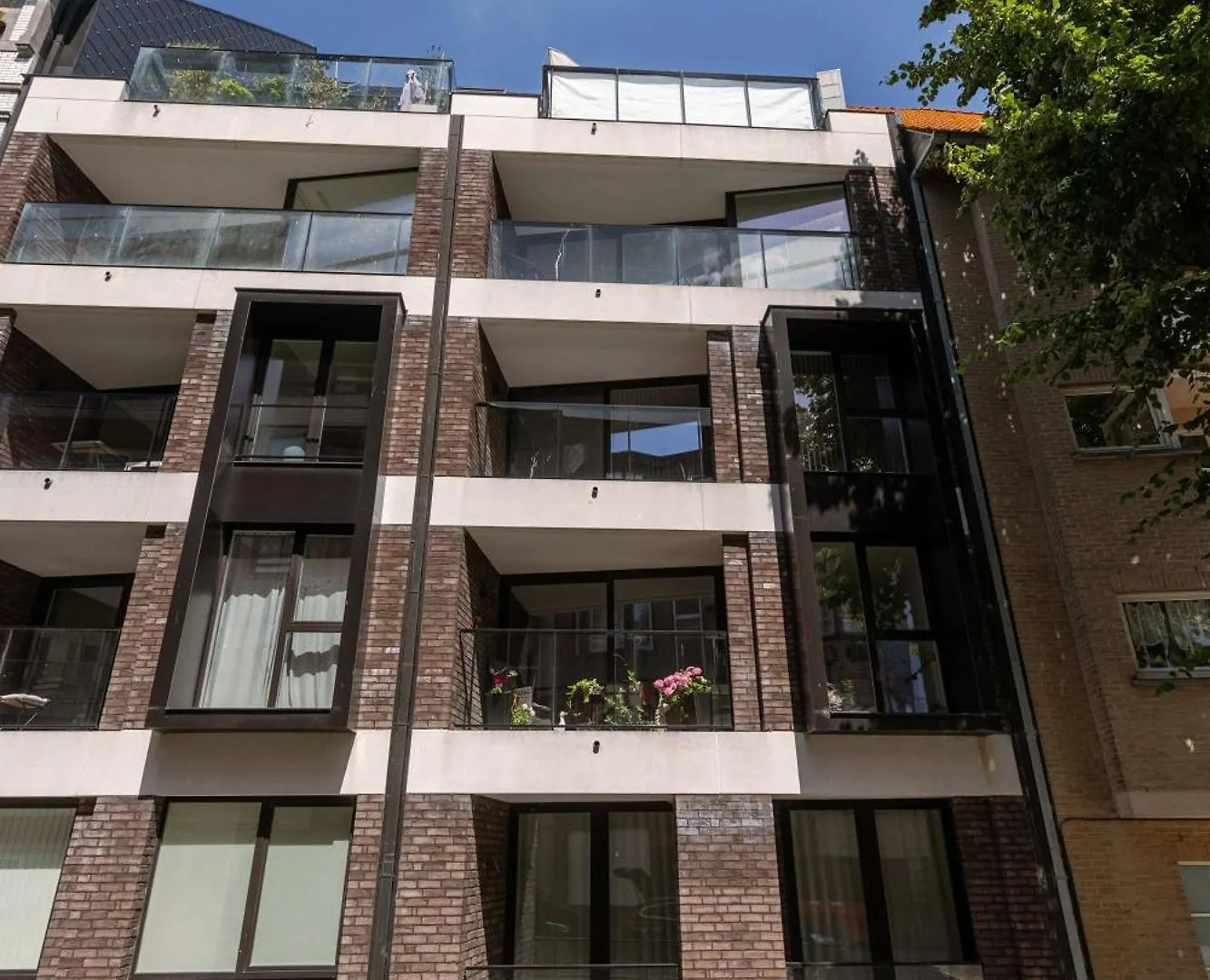 Huswell - Modern Apartment With Sunny Terrace In Ostend