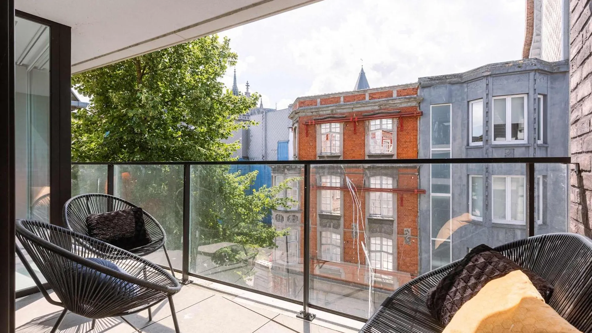Huswell - Modern Apartment With Sunny Terrace In Ostend Belgium